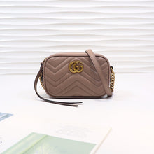 Load image into Gallery viewer, GG Marmont matelassé mini bag 17cm