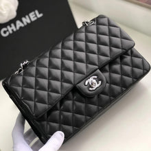 Load image into Gallery viewer, CC Flap Bag X Lambskin Medium