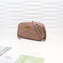 Load image into Gallery viewer, GG Marmontmatelassé small shoulder bag 24cm