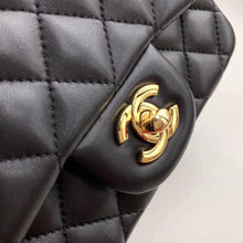 Load image into Gallery viewer, CC Flap Bag X Lambskin Mini