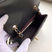 Load image into Gallery viewer, CC Flap Bag X Lambskin Mini