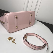 Load image into Gallery viewer, Alma PM Vernis Leather