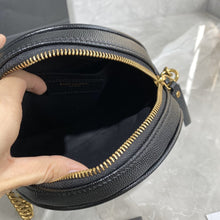 Load image into Gallery viewer, VINYLE ROUND CAMERA BAG