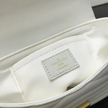Load image into Gallery viewer, New Wave Chain Bag PM