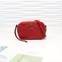 Load image into Gallery viewer, GG Marmont matelassé mini bag 17cm