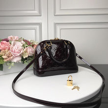Load image into Gallery viewer, Alma BB Vernis Leather