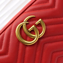 Load image into Gallery viewer, GG Marmontmatelassé small shoulder bag 24cm