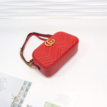 Load image into Gallery viewer, GG Marmontmatelassé small shoulder bag 24cm