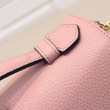 Load image into Gallery viewer, GG shoulder bag Medium Size