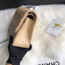 Load image into Gallery viewer, CC Flap Bag X Lambskin Jumbo