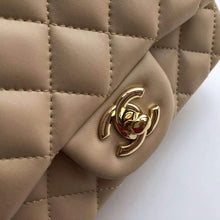 Load image into Gallery viewer, CC Flap Bag X Lambskin Mini