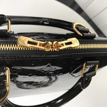 Load image into Gallery viewer, Alma PM Vernis Leather