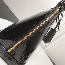 Load image into Gallery viewer, Alma PM Vernis Leather
