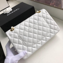Load image into Gallery viewer, CC Flap Bag X Lambskin Medium