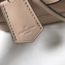 Load image into Gallery viewer, Alma BB Vernis Leather