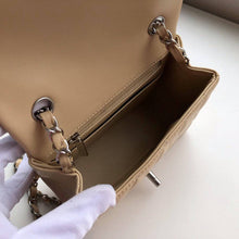 Load image into Gallery viewer, CC Flap Bag X Lambskin Mini
