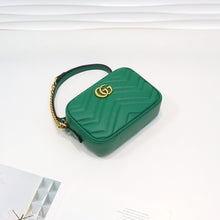 Load image into Gallery viewer, GG Marmont matelassé mini bag 17cm