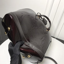 Load image into Gallery viewer, Alma PM Vernis Leather