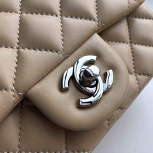 Load image into Gallery viewer, CC Flap Bag X Lambskin Mini