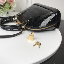 Load image into Gallery viewer, Alma BB Vernis Leather