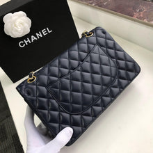 Load image into Gallery viewer, CC Flap Bag X Lambskin Medium