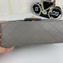 Load image into Gallery viewer, CC Flap Bag X Caviar Small 20cm
