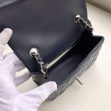 Load image into Gallery viewer, CC Flap Bag X Lambskin Mini