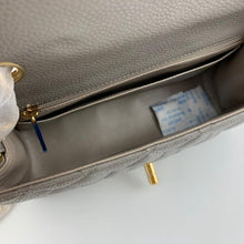 Load image into Gallery viewer, CC Flap Bag X Caviar Small 20cm