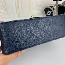 Load image into Gallery viewer, CC Flap Bag X Caviar Small 20cm