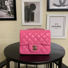 Load image into Gallery viewer, CC Flap Bag X Lambskin Mini