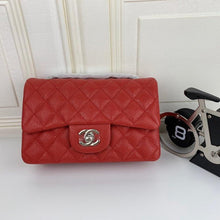 Load image into Gallery viewer, CC Flap Bag X Caviar Small 20cm