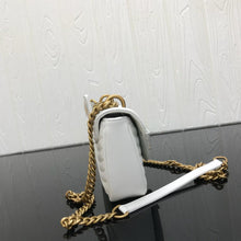 Load image into Gallery viewer, New Wave Chain Bag PM
