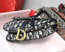 Load image into Gallery viewer, OBLIQUE SADDLE BAG
