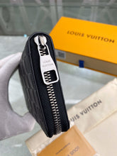 Load image into Gallery viewer, ZIPPY WALLET VERTICAL
