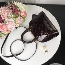 Load image into Gallery viewer, Alma BB Vernis Leather
