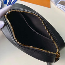 Load image into Gallery viewer, NEW WAVE CAMERA BAG
