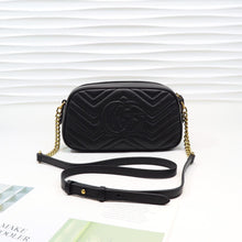 Load image into Gallery viewer, GG Marmontmatelassé  small shoulder bag 24cm
