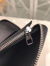 Load image into Gallery viewer, ZIPPY WALLET VERTICAL
