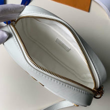 Load image into Gallery viewer, NEW WAVE CAMERA BAG

