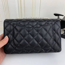 Load image into Gallery viewer, CC Flap Bag X Caviar Small 20cm
