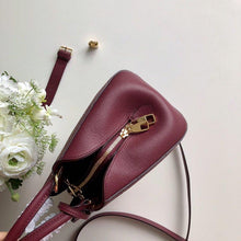 Load image into Gallery viewer, Montaigne BB Empreinte
