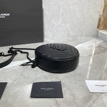 Load image into Gallery viewer, VINYLE ROUND CAMERA BAG
