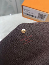 Load image into Gallery viewer, SARAH WALLET
