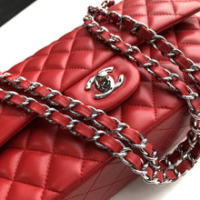 Load image into Gallery viewer, CC Flap Bag X Lambskin Medium
