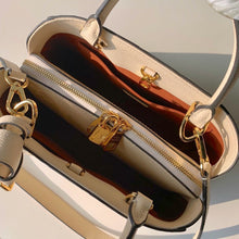 Load image into Gallery viewer, Montaigne BB Empreinte
