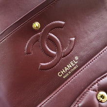 Load image into Gallery viewer, CC Flap Bag X Lambskin Medium
